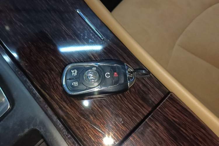 Used Buick LaCrosse 2016 28T Luxury Version Vehicle Key