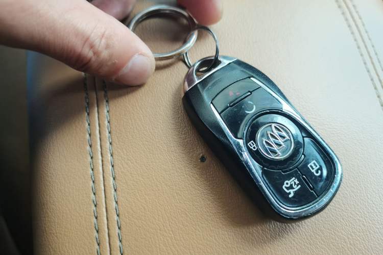 Used Buick LaCrosse 2016 20T Luxury Model Vehicle Key