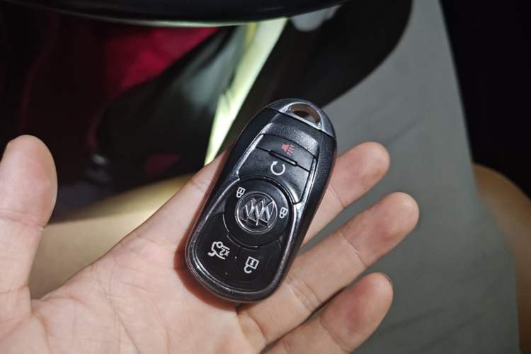 Used Buick LaCrosse 2016 20T Luxury Model Vehicle Key