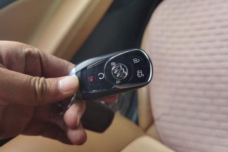 Used Buick LaCrosse 2016 20T Luxury Model Vehicle Key