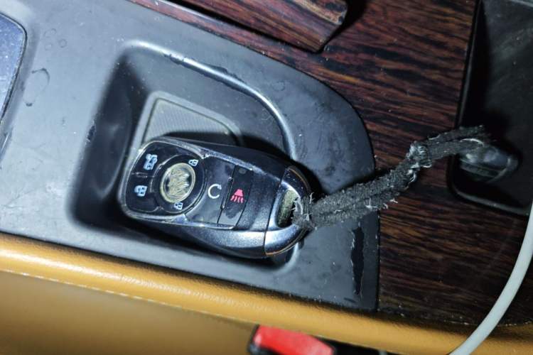 Used Buick LaCrosse 2016 20T Elite Edition Vehicle Key