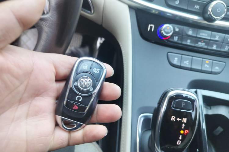 Used Buick LaCrosse 2016 30H Luxury Version Vehicle Key
