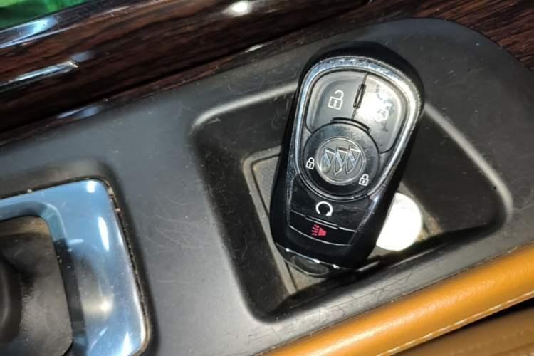Used Buick LaCrosse 2016 20T Elite Edition Vehicle Key