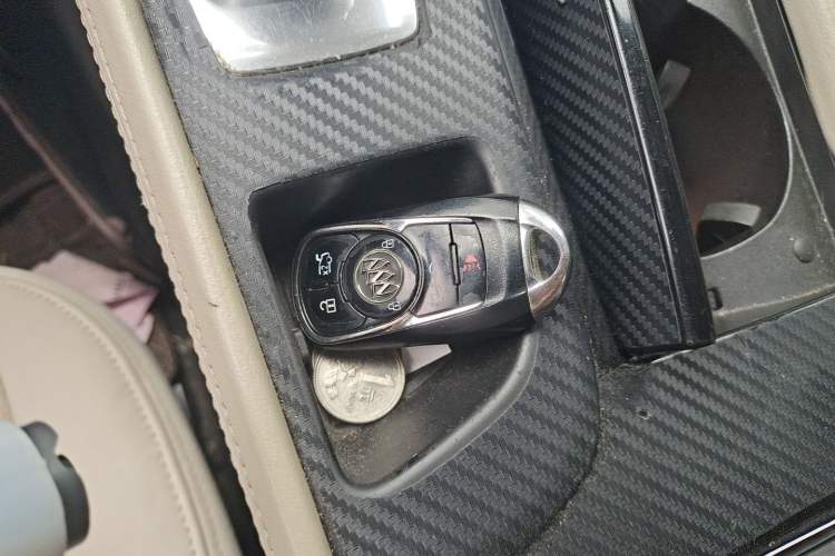 Used Buick LaCrosse 2016 30H Luxury Version Vehicle Key