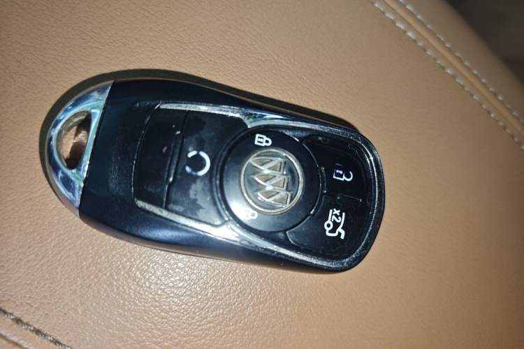 Used Buick LaCrosse 2016 20T Luxury Model Vehicle Key