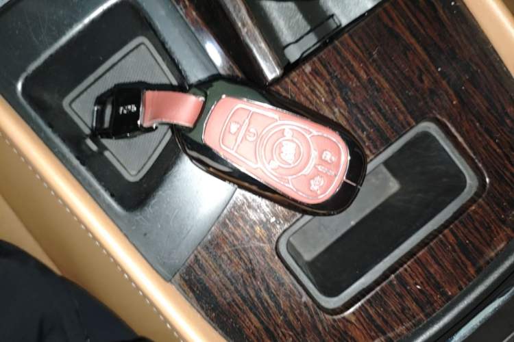 Used Buick LaCrosse 2016 28T Premium Edition Vehicle Key