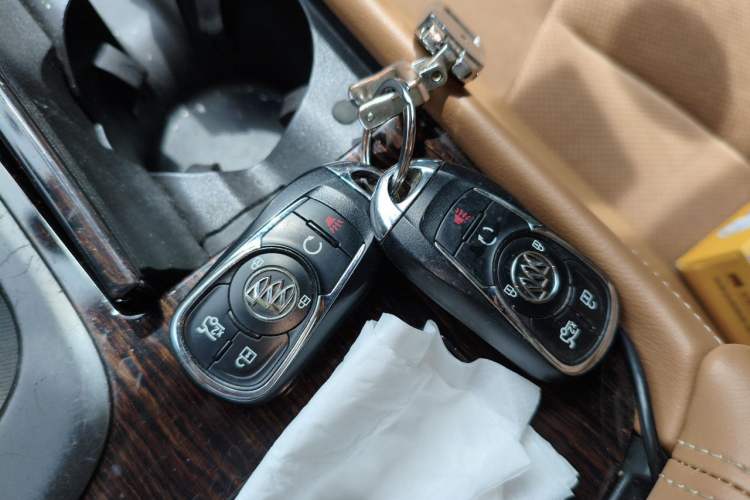 Used Buick LaCrosse 2016 20T Elite Edition Vehicle Key