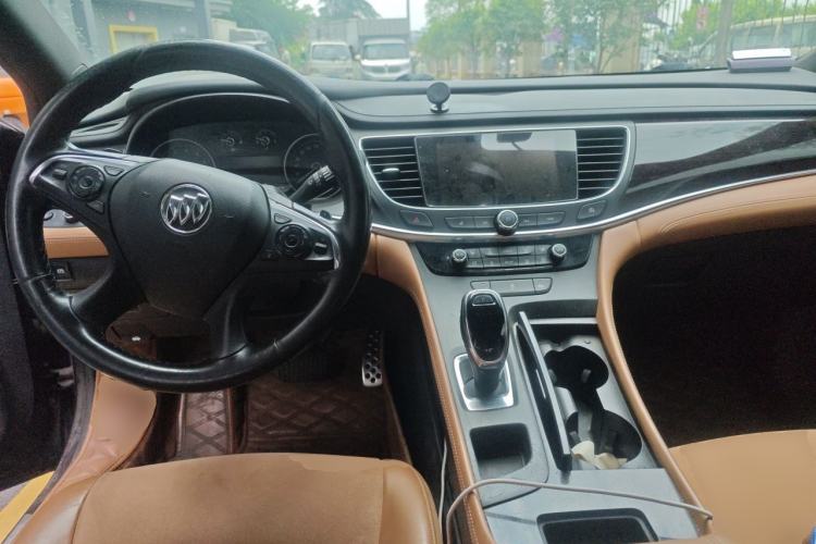 Used Buick LaCrosse 2016 20T Elite Edition Center Console