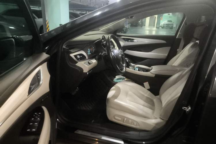 Used Buick LaCrosse 2016 30H Luxury Version Driver Seat
