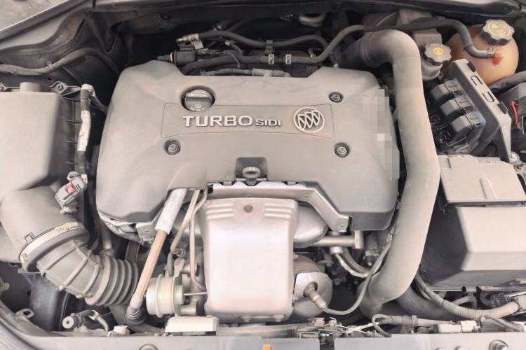 Used Buick LaCrosse 2016 28T Premium Edition Engine Bay