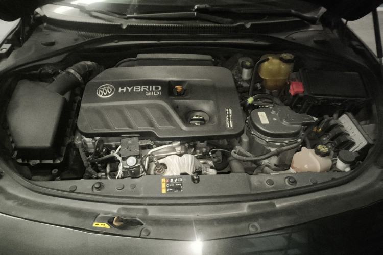 Used Buick LaCrosse 2016 30H Luxury Version Engine Bay