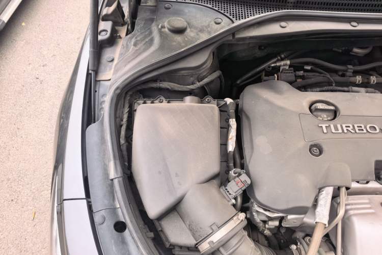 Used Buick LaCrosse 2016 28T Premium Edition Engine Bay Right
