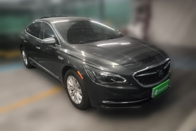 Used Buick LaCrosse 2016 30H Luxury Version Front Right 45 Deg