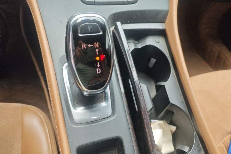 Used Buick LaCrosse 2016 20T Elite Edition Gear Lever