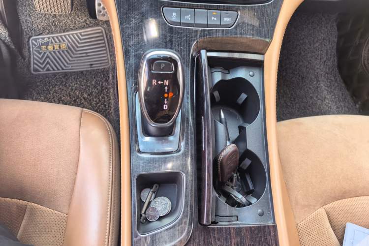 Used Buick LaCrosse 2016 28T Premium Edition Gear Lever