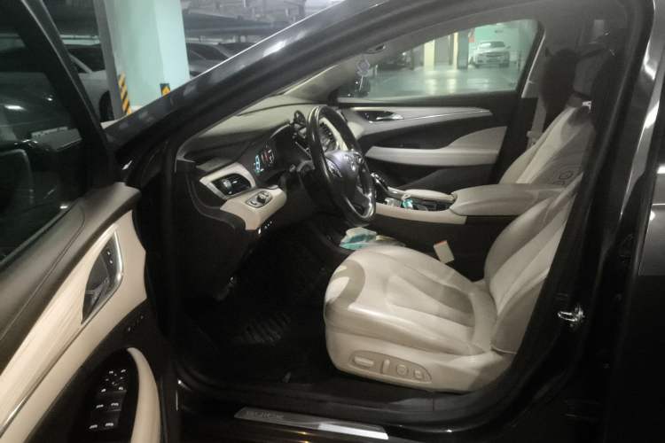 Used Buick LaCrosse 2016 30H Luxury Version Left Front Seat