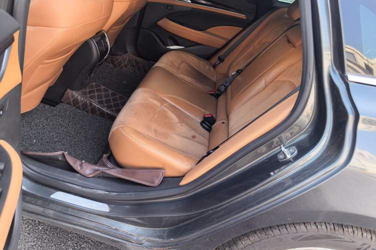 Used Buick LaCrosse 2016 28T Premium Edition Left Rear Seat