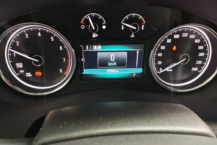 Used Buick LaCrosse 2016 28T Premium Edition Odometer Close Up