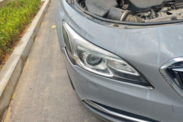 Used Buick LaCrosse 2016 20T Elite Edition Right Front Headlight