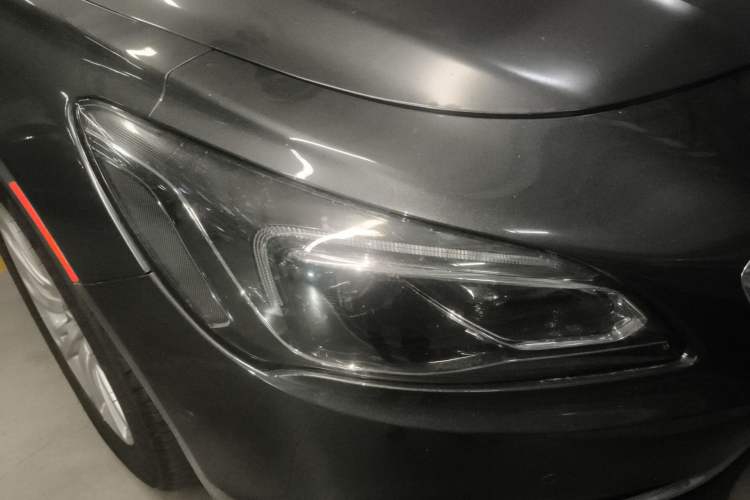 Used Buick LaCrosse 2016 30H Luxury Version Right Front Headlight