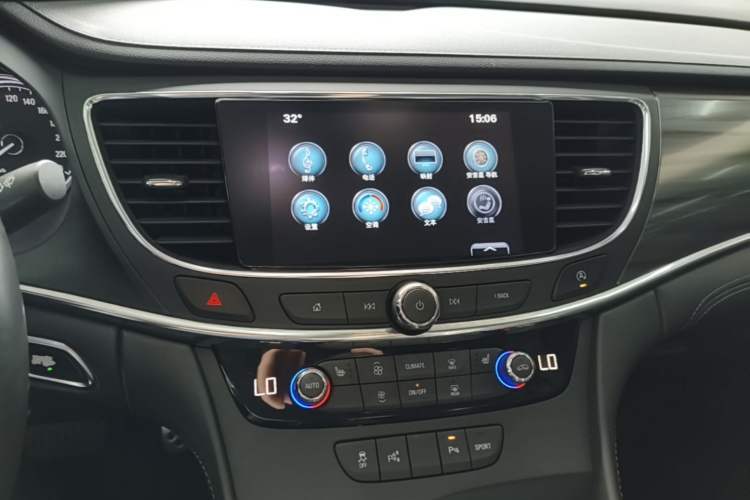 Used Buick LaCrosse 2016 Revised Version 28T Elite Edition Audio And AC Panel