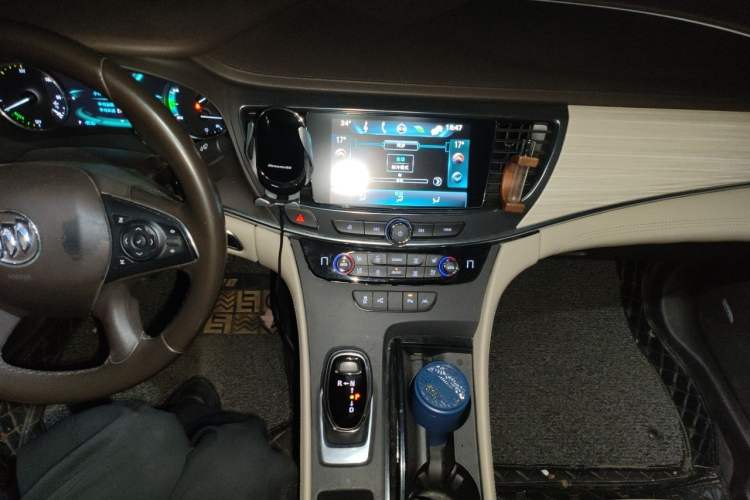 Used Buick LaCrosse 2016 30H Luxury Version Audio And AC Panel