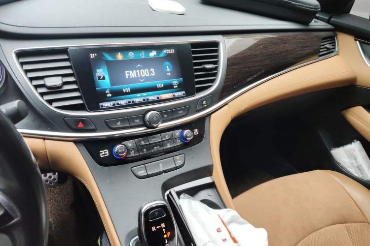 Used Buick LaCrosse 2016 20T Elite Edition Audio And AC Panel