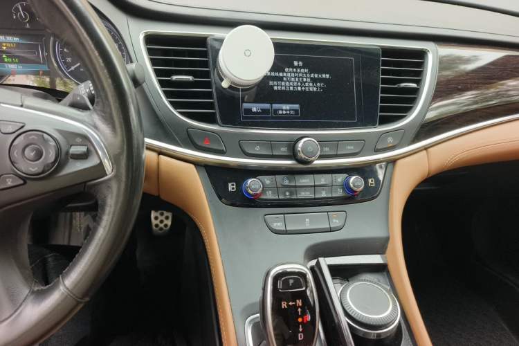 Used Buick LaCrosse 2016 20T Elite Edition Audio And AC Panel