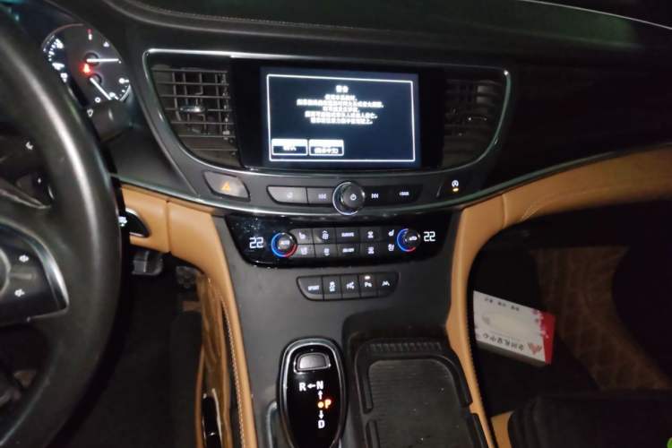 Used Buick LaCrosse 2016 20T Luxury Model Audio And AC Panel