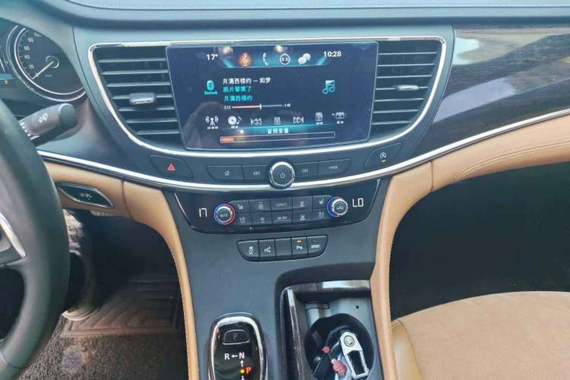 Used Buick LaCrosse 2016 28T Premium Edition Audio And AC Panel