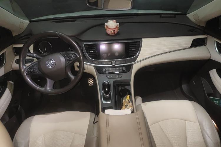Used Buick LaCrosse 2016 30H Luxury Version Center Console