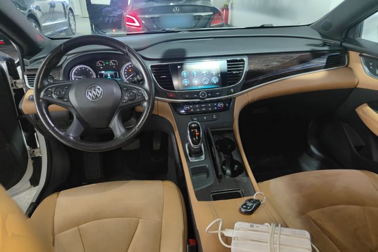 Used Buick LaCrosse 2016 20T Elite Edition Center Console