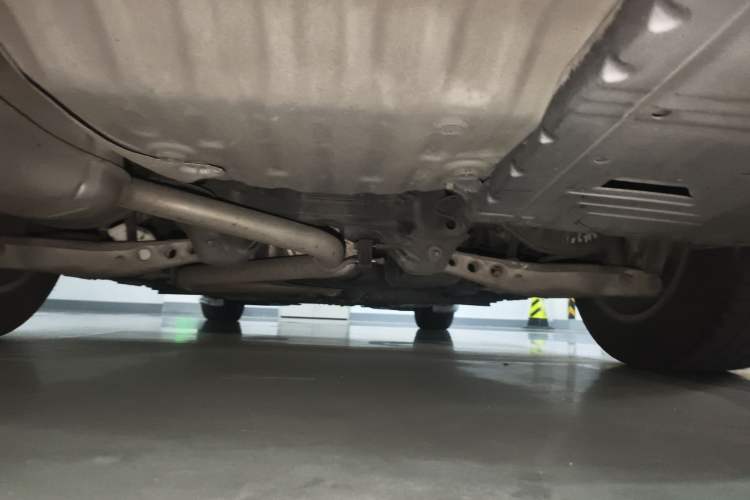 Used Buick LaCrosse 2016 30H Luxury Version Chassis Rear