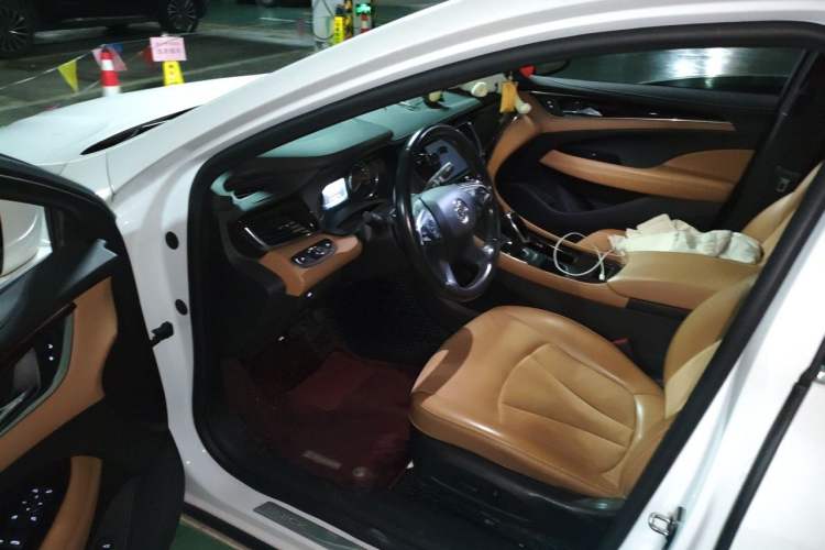 Used Buick LaCrosse 2016 28T Premium Edition Driver Seat
