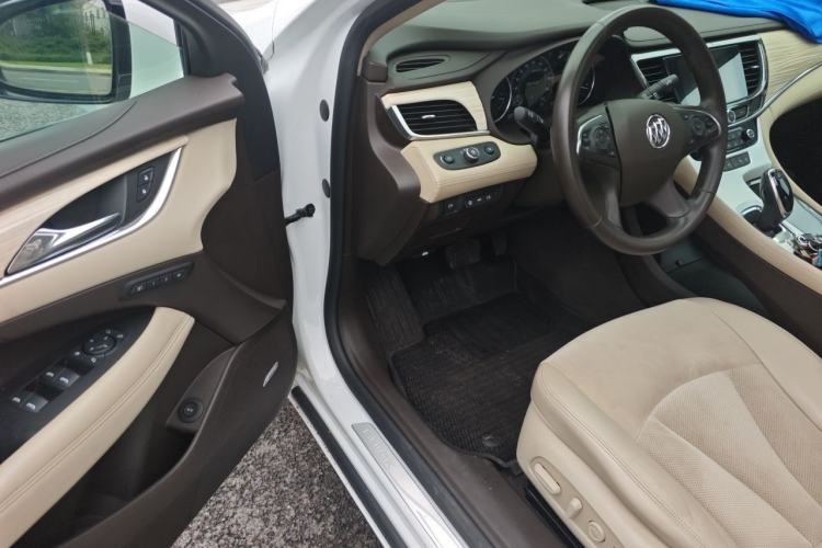 Used Buick LaCrosse 2016 30H Luxury Version Driver Seat