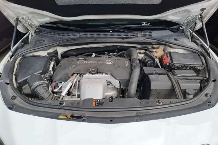 Used Buick LaCrosse 2016 Revised Version 28T Elite Edition Engine Bay