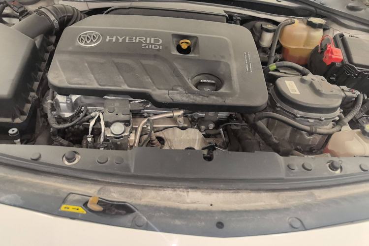 Used Buick LaCrosse 2016 30H Luxury Version Engine Bay
