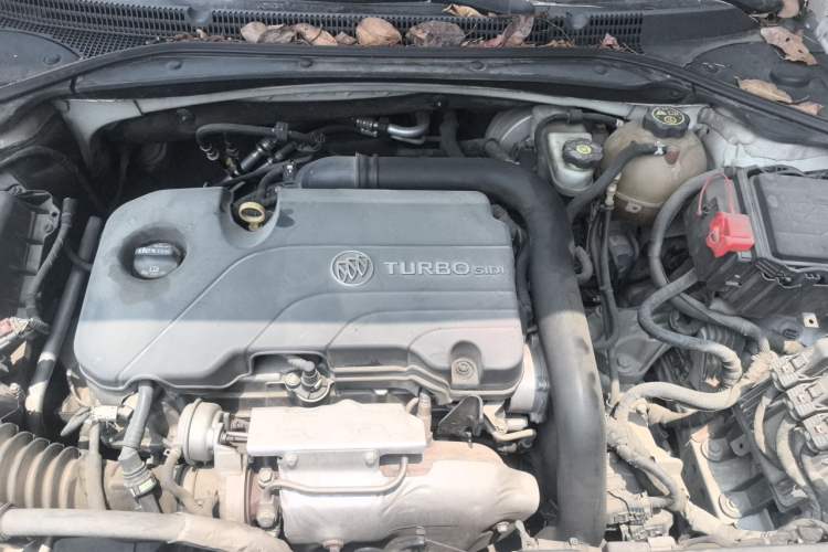 Used Buick LaCrosse 2016 20T Elite Edition Engine Bay