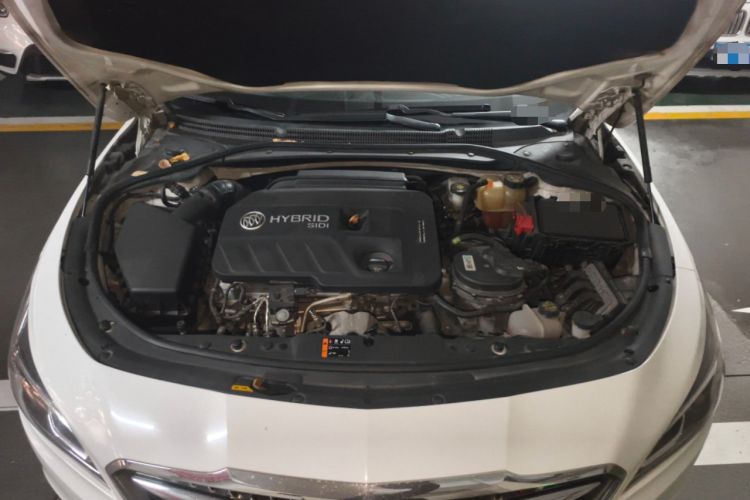 Used Buick LaCrosse 2016 30H Luxury Version Engine Bay