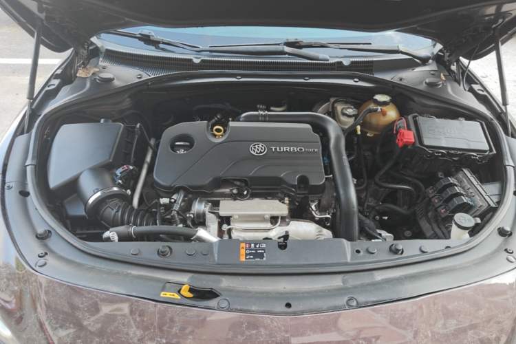 Used Buick LaCrosse 2016 20T Elite Edition Engine Bay