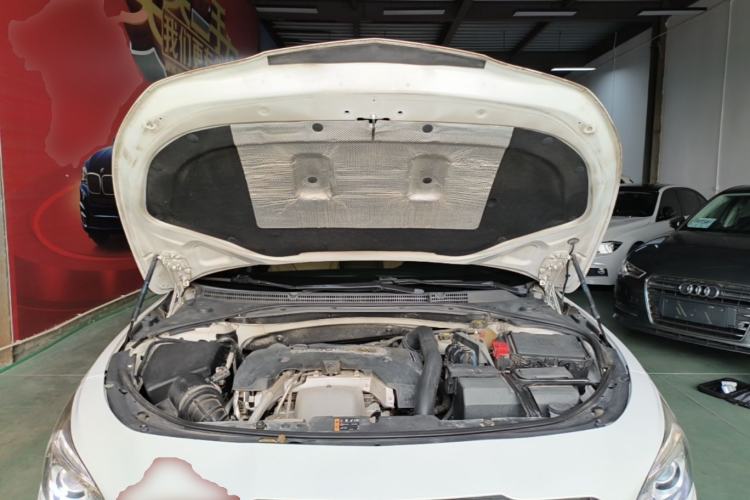 Used Buick LaCrosse 2016 28T Premium Edition Engine Bay