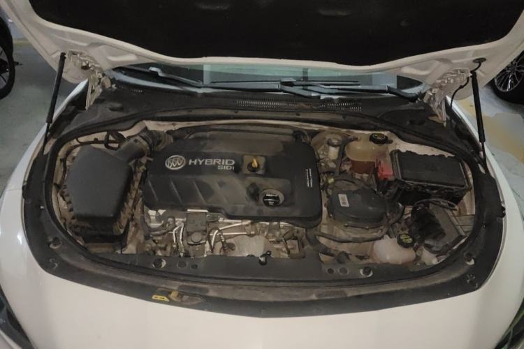 Used Buick LaCrosse 2016 30H Luxury Version Engine Bay