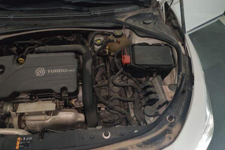 Used Buick LaCrosse 2016 20T Elite Edition Engine Bay Left