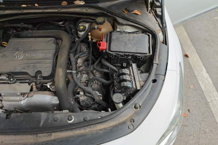 Used Buick LaCrosse 2016 20T Elite Edition Engine Bay Left