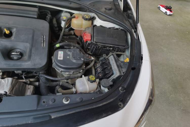 Used Buick LaCrosse 2016 30H Elite Edition Engine Bay Left