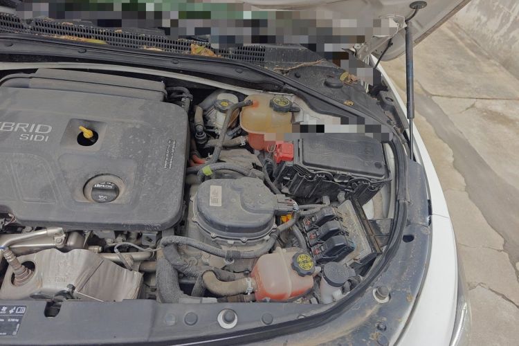 Used Buick LaCrosse 2016 30H Luxury Version Engine Bay Left