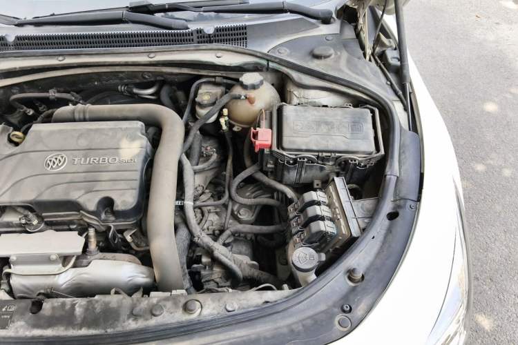 Used Buick LaCrosse 2016 20T Elite Edition Engine Bay Left
