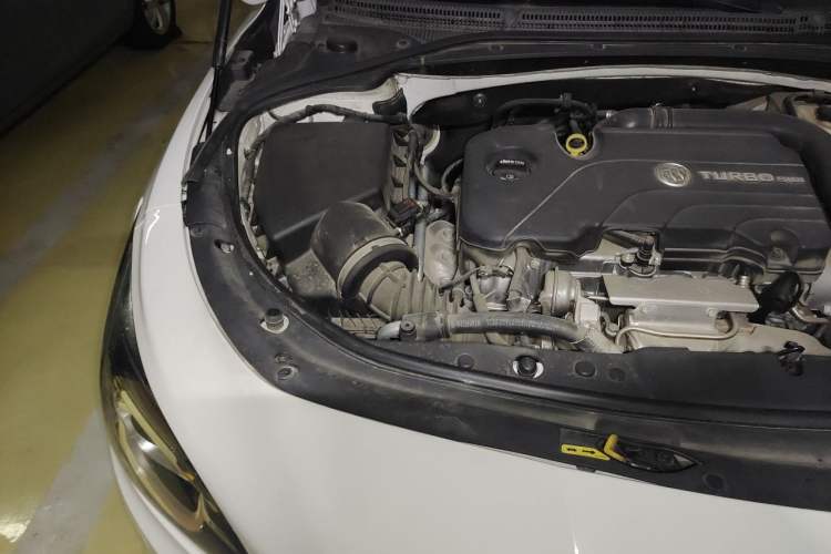Used Buick LaCrosse 2016 20T Elite Edition Engine Bay Right
