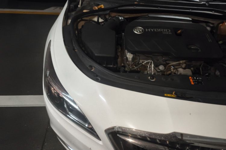 Used Buick LaCrosse 2016 30H Luxury Version Engine Bay Right