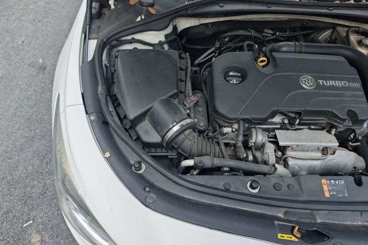 Used Buick LaCrosse 2016 20T Luxury Model Engine Bay Right